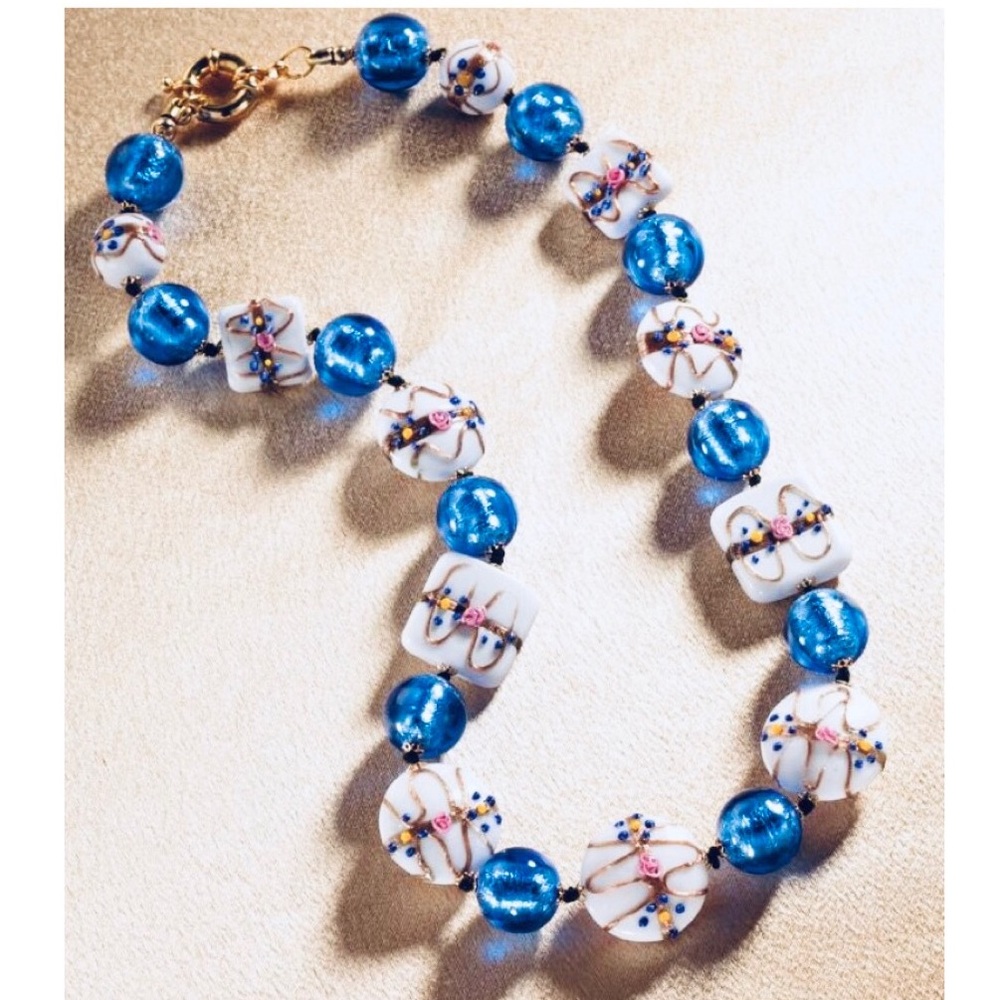 RARE FIND!🎉Host Pick!🎉 Stauer genuine Italian Murano glass necklace - Picture 3 of 16